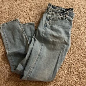 Hollister ripped skinny jeans